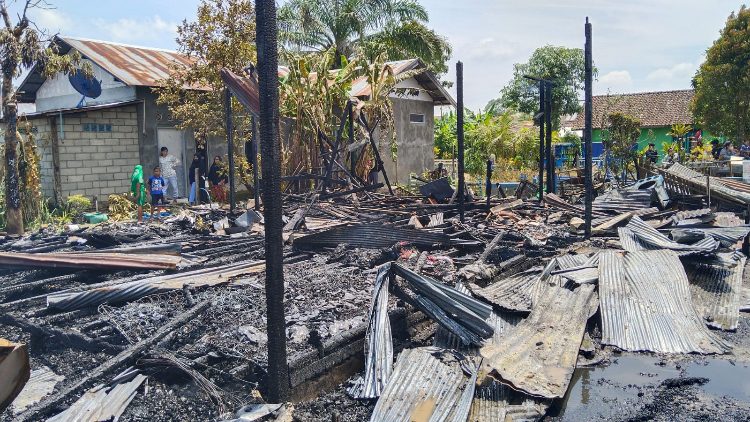 Kebakaran di Madangkara Baamang Ludeskan 7 Rumah Warga