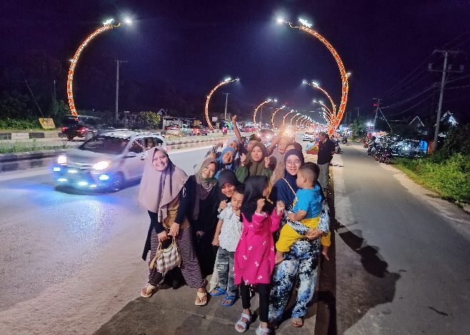 Pascalebaran, Warga Sampit Ramai ke Pantai, Warga Luar Daerah ke Terowongan Nur Mentaya