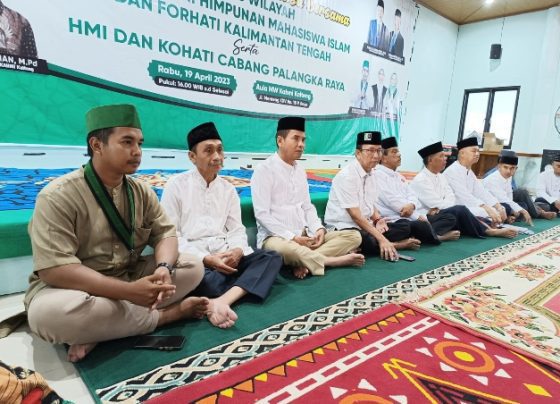 Silaturahmi dan buka puasa bersama jajaran Himpunan Mahasiswa Islam serta Korp HMI Wati Kota Palangka Raya Rabu 19 April 2023