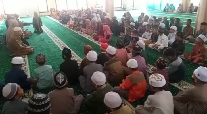 Siswa SDN 4 Ketapang mendapatkan pemahaman Agama Islam yang mendalam saat Ramadan Senin 10 April 2023