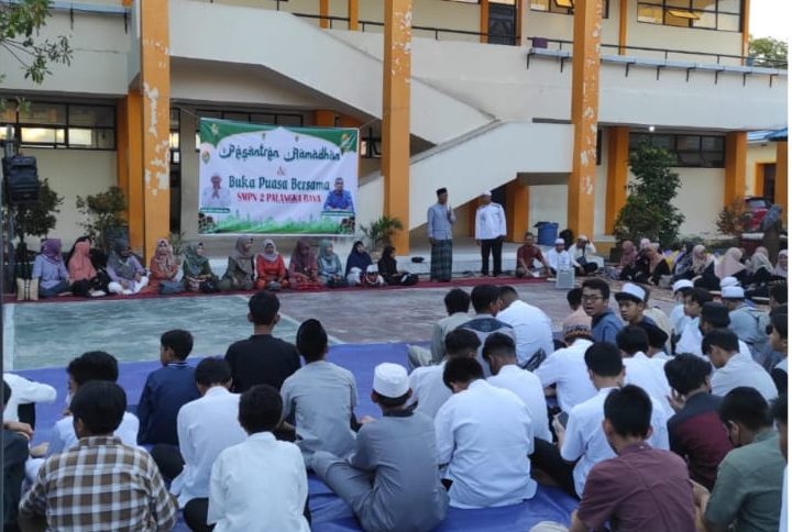 SMP Negeri 2 Palangka Raya Gelar Pesantren Ramadan serta Bagi Takjil dan Sembako
