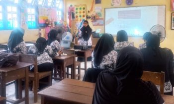 Suasana briefing Pelatihan Mandiri Aplikasi PMM di SDN 4 Sawahan pada masa awal libur puasa,  23 25 Maret 2023.