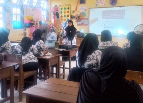 Suasana briefing Pelatihan Mandiri Aplikasi PMM di SDN 4 Sawahan pada masa awal libur puasa,  23 25 Maret 2023.