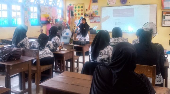 Suasana briefing Pelatihan Mandiri Aplikasi PMM di SDN 4 Sawahan pada masa awal libur puasa,  23 25 Maret 2023.