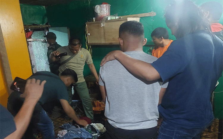 Terpesona dengan Tubuh Korban, Masuk Barak, Mekanik ini lalu Memerkosanya