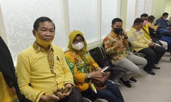 Bacaleg Incumbent Golkar Kotim menanti giliran Medical Check Up Pemilu 2024, Rabu, 3 Mei 2023.
