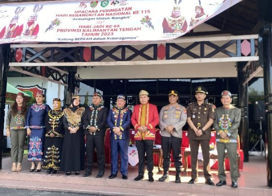 Bupati Kotim Halikinnor befoto bersama jajaran Forkompimda, usai upacara peringatan Hari Kebangkitan Nasional ke 115 di halaman kantor bupati Kotim.