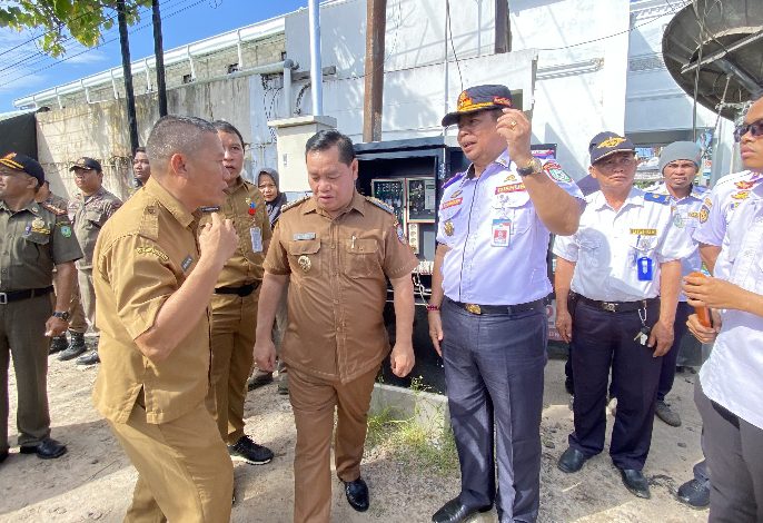 Halikinnor Resmikan Lampu Lalu Lintas Simpang Wella