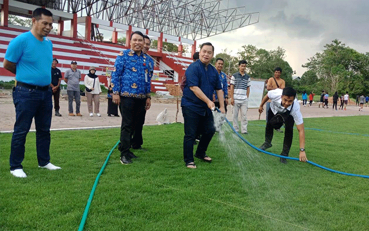 Lapangan Sepak Bola Stadion 29 November Standar Nasional