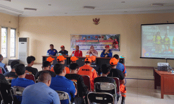 Damkar Kotim Latihan Gabungan Dengan Relawan.
