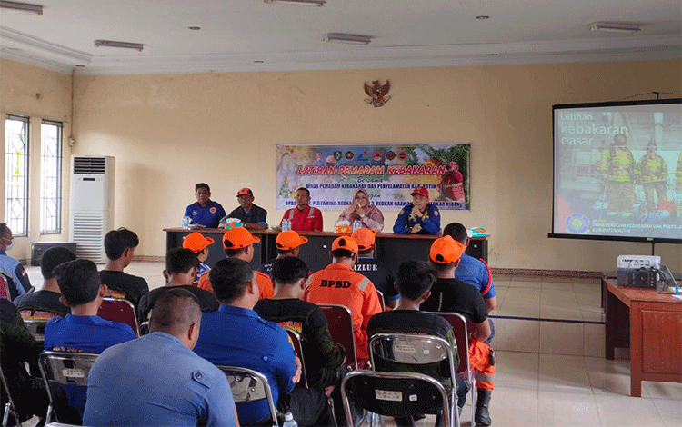 Damkar Kotim Latihan Gabungan Dengan Relawan