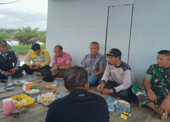 Dialog Dinas Perikanan Pulang Pisau bersama nelayan Sei Pudak.