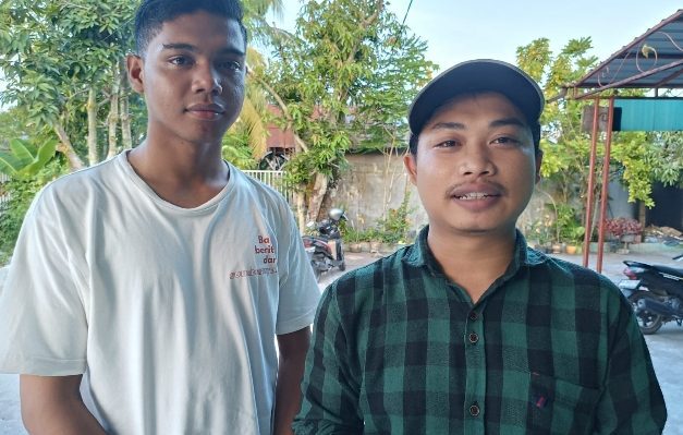 Direktur Utama LAPMI HMI Cabang Palangka Raya, Andrian Fatkhurrohman (kanan) dan Rahul Hanufan Ketua Panitia Pelaksana Kegiatan Seminar Jurnalistik.