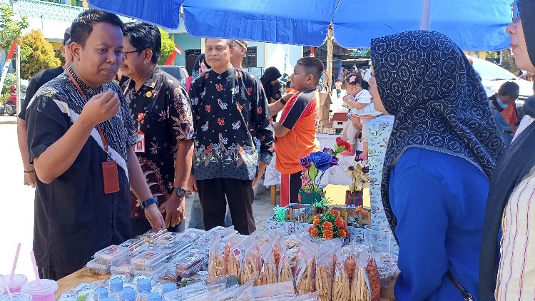 Disdik Kotim Apresiasi Gebyar P5 SDN 3 Mentawa Baru Hulu