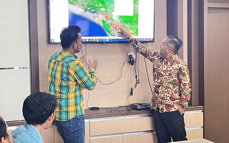 Lakukan Pertemuan dengan PLN, Ketua DPRD Seruyan Perjuangkan Listrik Masuk Desa