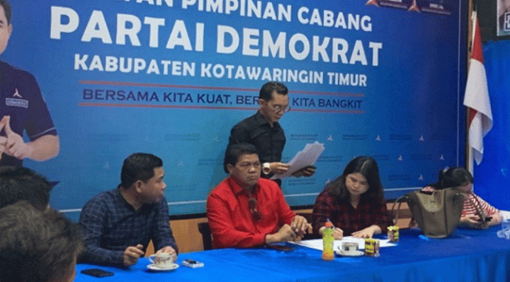 Parimus dan Linda mengajukan surat pengunduran diri ke DPC Demokrat Kotim, Selasa, 9 Mei 2023.