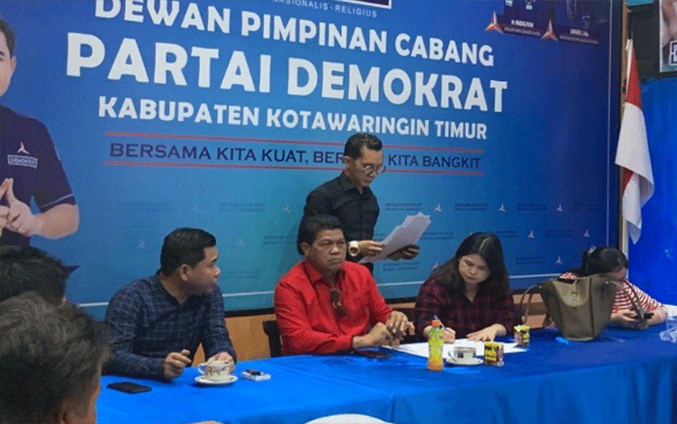 Mantan Ketua Demokrat Kotim Parimus Hijrah ke PDIP, Linda juga Ikut
