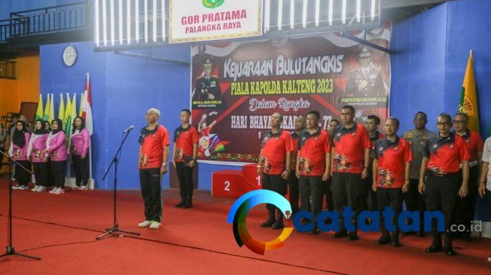 Pembukaan Kejuaraan Bulutangkis Piala Kapolda Kalteng 2023 di GOR Pratama Kota Palangka Raya, Senin, 29 Mei 2023.