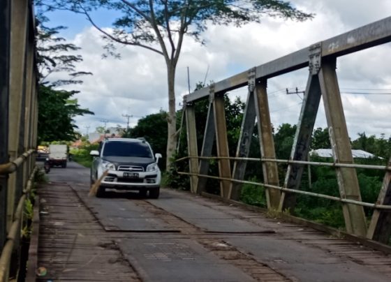 Sebanyak 2 pelat besi hilang di Jembatan Sei Mentawa, Jalan Kapten Mulyono, Sampit, Senin, 1 Mei 2023