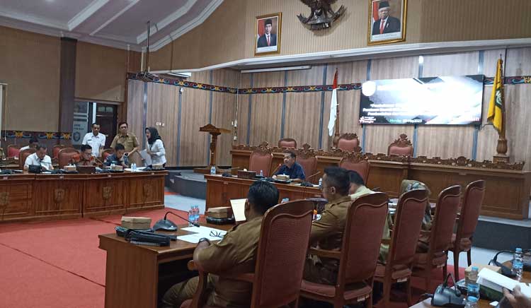 Dewan Prihatin Honor Piket Petugas Disdamkarma Kotim Cuma Rp 50 Ribu 