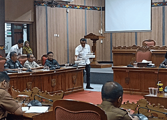 Suasana rapat kerja terkait keuangan daerah DPRD Kotim yang akhirnya diskors sebelum masuk materi pembahasan, Senin, 15 Mei 2023.