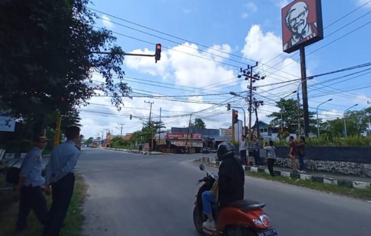 Dishub Kotim Uji Coba Lampu Lalu Lintas Simpang Kapten Mulyono