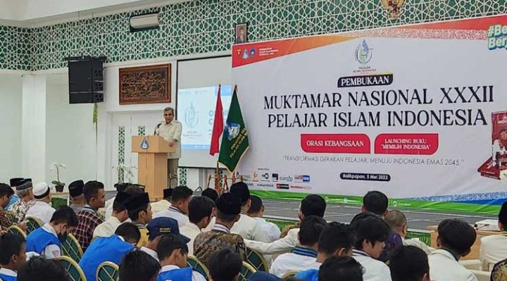Wakil Ketua MPR Ahmad Muzani menghadiri Muktamar Nasional Pelajar Islam Indonesia (PII) ke XXXII di Kota Balikpapan, Jumat, 5 Mei 2023.