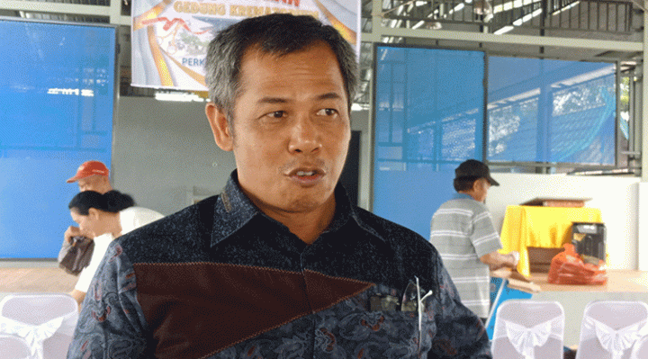 Anggota DPRD Kotim Sihol Parningotan Lumban Gaol hadir dalam peresmian krematorium di Kelurahan Pasir Putih, Kecamatan Mentawa Baru Ketapang, Sampit, Jumat, 16 Juni 2023.