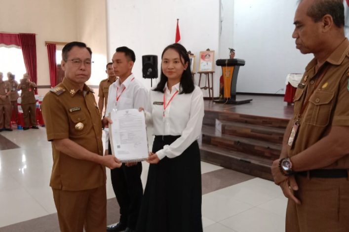Bupati Katingan Serahkan SK Pengangkatan PPPK Tenaga Guru
