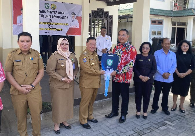 Halikinnor Serahkan Bantuan Ambulans untuk GKE Eka Sinta Sampit