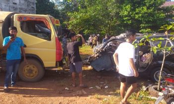 Dua kendaraan yang terlibat kecelakaan di Desa Jemaras, Jalan Cilik Riwut KM 42, Kecamatan Cempaga, Kabupaten Kotawaringin Timur. Senin, 12 Juni 2023