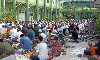 Jamaah Salat IdulAdha 1444 H di halaman Masjid Al Muhajirin, Rabu, 28 Juni 2023.
