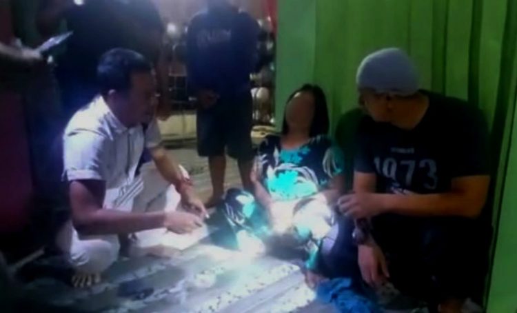 Seorang Ibu Rumah Tangga di Desa Tumbang Sangai Dagang Sembako Menyambi Jual Sabu