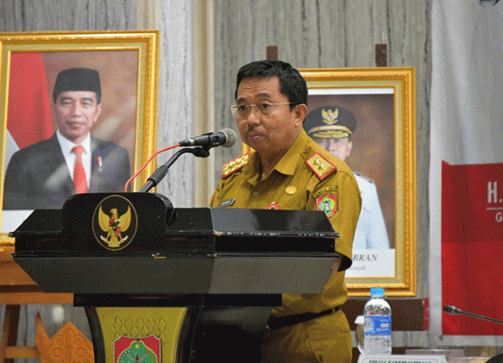 Kepala Bappedalitbang Provinsi Kalimantan Tengah Dr. H. Kaspinor
