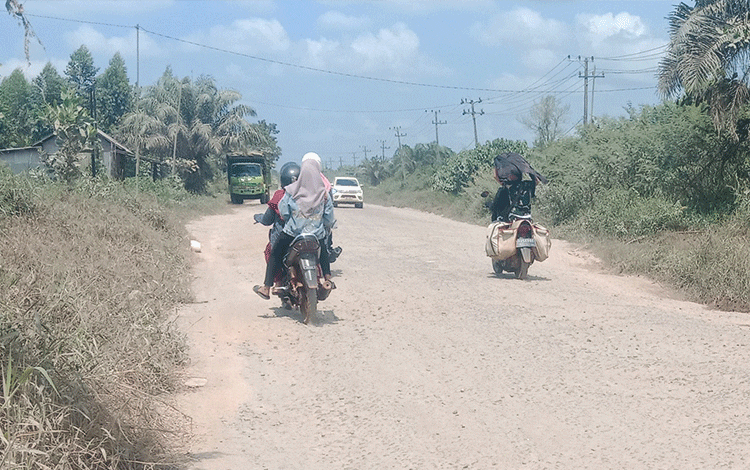 Segera Atasi Kerusakan Jalan Lingkar Selatan
