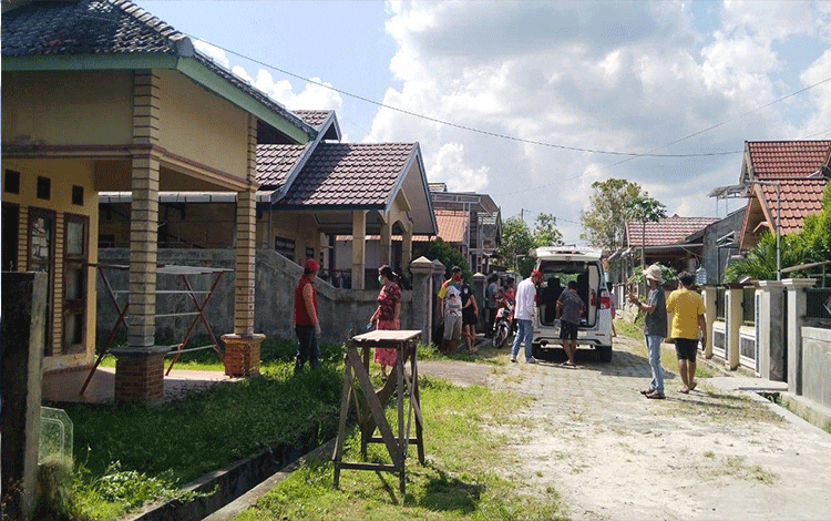 Warga Sawit Raya Temukan Mayat di dalam Rumah