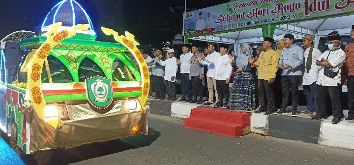 Pelepasan kendaraan pawai takbir keliling 1444 H di depan Rujab Bupati Kotim, Jalan A. Yani, Rabu, 28 Juni 2023.