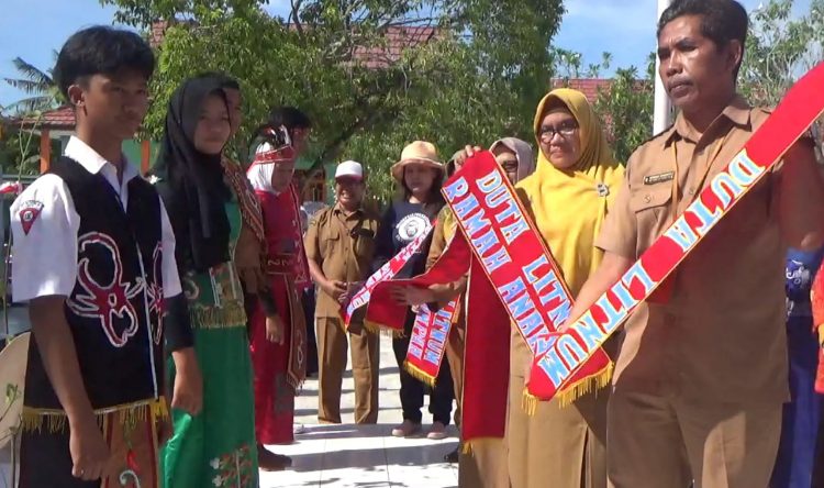 SMPN 4 Sampit Mengukuhkan Empat Duta Sekolah