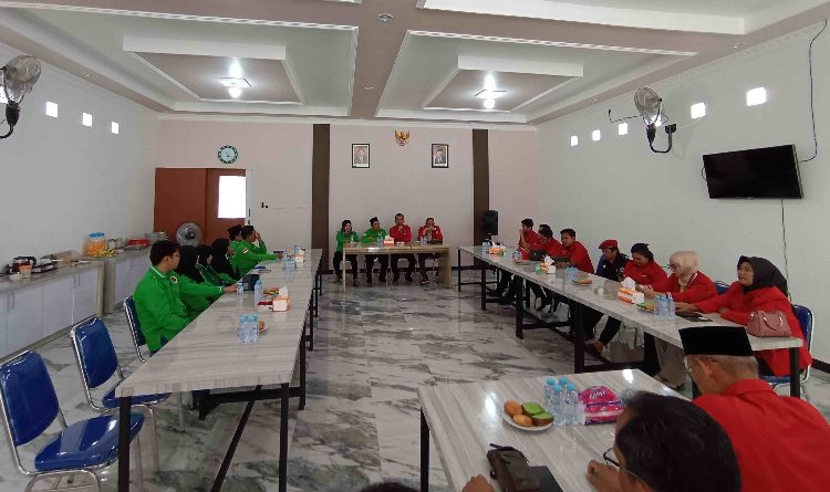 Silaturahmi Politik DPC PDI Perjuangan Kunjungi DPC PPP Seruyan