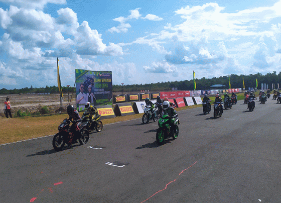 Road Race Oneprix di Sirkuit Sabaru Palangka Raya, Sabtu, 3 Juni 2023.