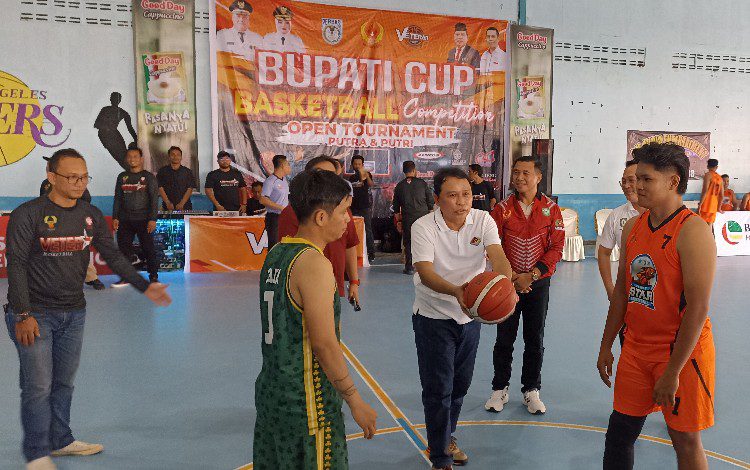 Klub Basket Se-Kalteng Beraksi di Ajang Bupati Cup Basketball