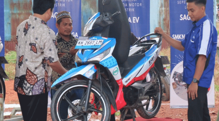 Sepeda motor listrik karya siswa SMKN 1 Cempaga.