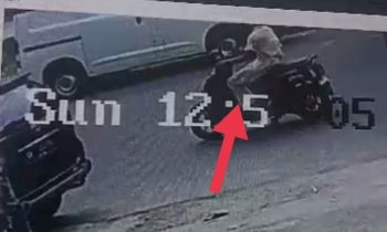 Tangkapan layar video rrkaman kamera pengawas saat pelaku jambret lari setelah berhasil merampas handphone milik korbannya, Senin, 19 Juni 2023.