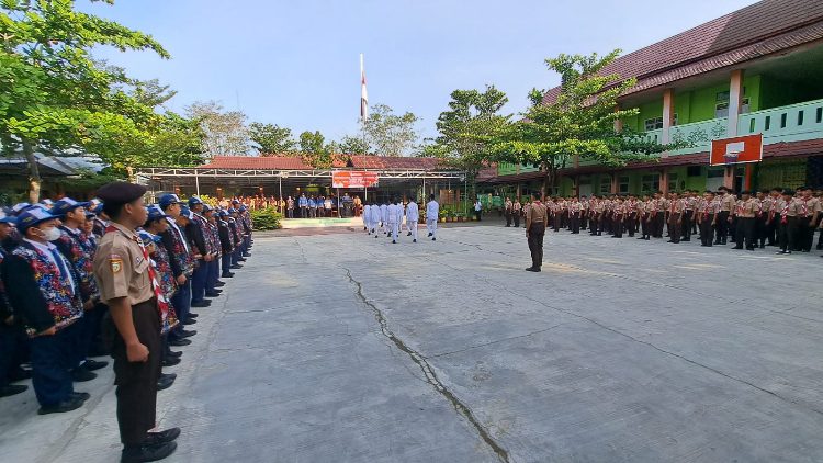 SMP Negeri 2 Sampit Maknai kelahiran Pancasila dengan Gotong Royong