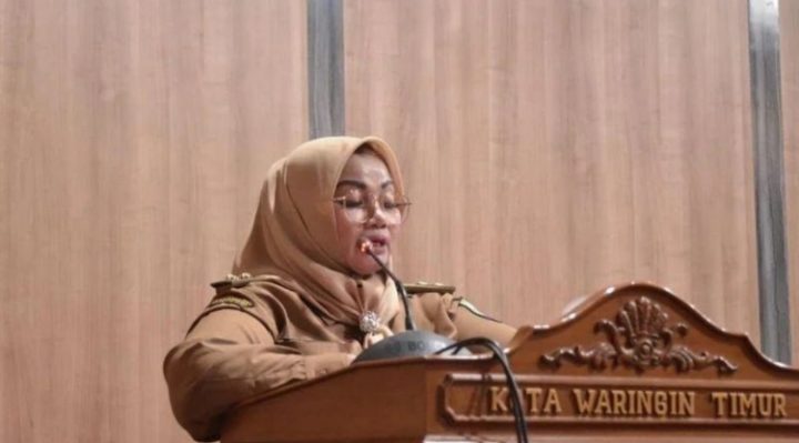 Wabup Kotim, Irawati saat menyampaikanrealisasi APBD tahun 2022, Senin, 19 Juni 2023.