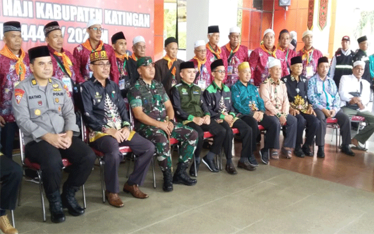 Jemaah Calon Haji Katingan Bertolak ke Tanah Suci Mekkah