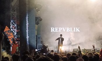 Aksi Band Repvblik yang menghibur masyarakat yang hadir pada malam pembukaan Porprov Kalteng XII 2023, Rabu, 26 Juli 2023.