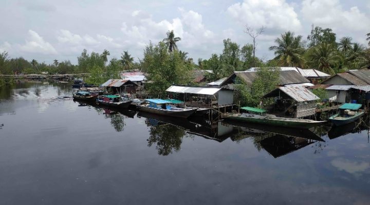 Aktivitas nelayan di wilayah Kabupaten Seruyan.