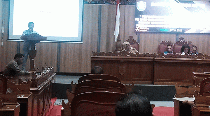 Anggota DPRD Kabupaten Kotawaringin Timur Riskon Fabiansyah sebagai juru bicara Bapemperda, Senin, 17 Juli 2023.