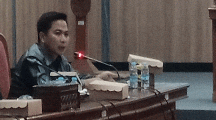 Anggota Komisi III DPRD Kotawaringin Timur Riskon Fabiansyah saat RDP, Selasa, 18 Juli 2023.